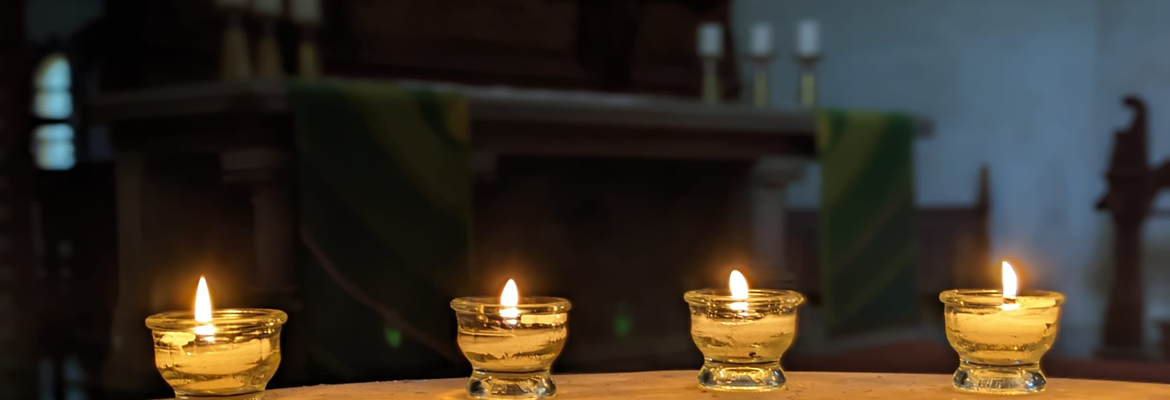 Herzliche Einladung zum Gottesdienst in der Johanneskirche jeden Sonntag um 10 Uhr Herzliche Einladung zum Gottesdienst in der Johanneskirche jeden Sonntag um 10 Uhr